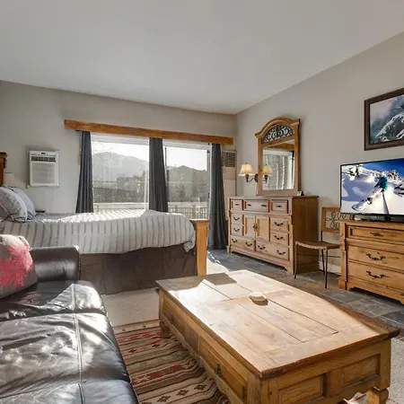 Prospector Lodge 612 By Moose Management